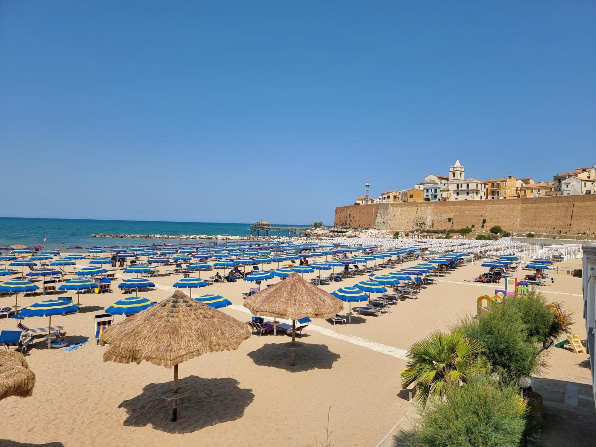 Agriturismo Essentia Dimora Rurale Larino Екстер'єр фото